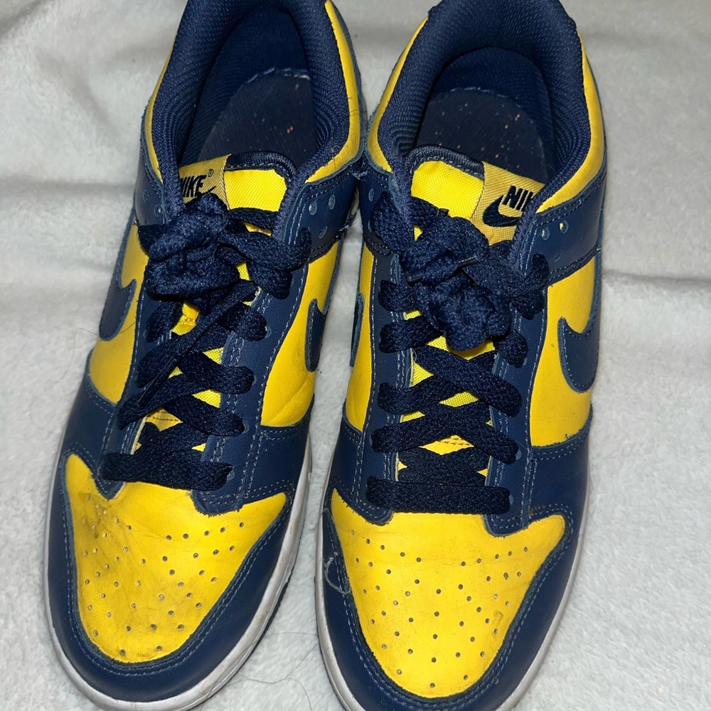 Nike Navy and Yellow Sneakers